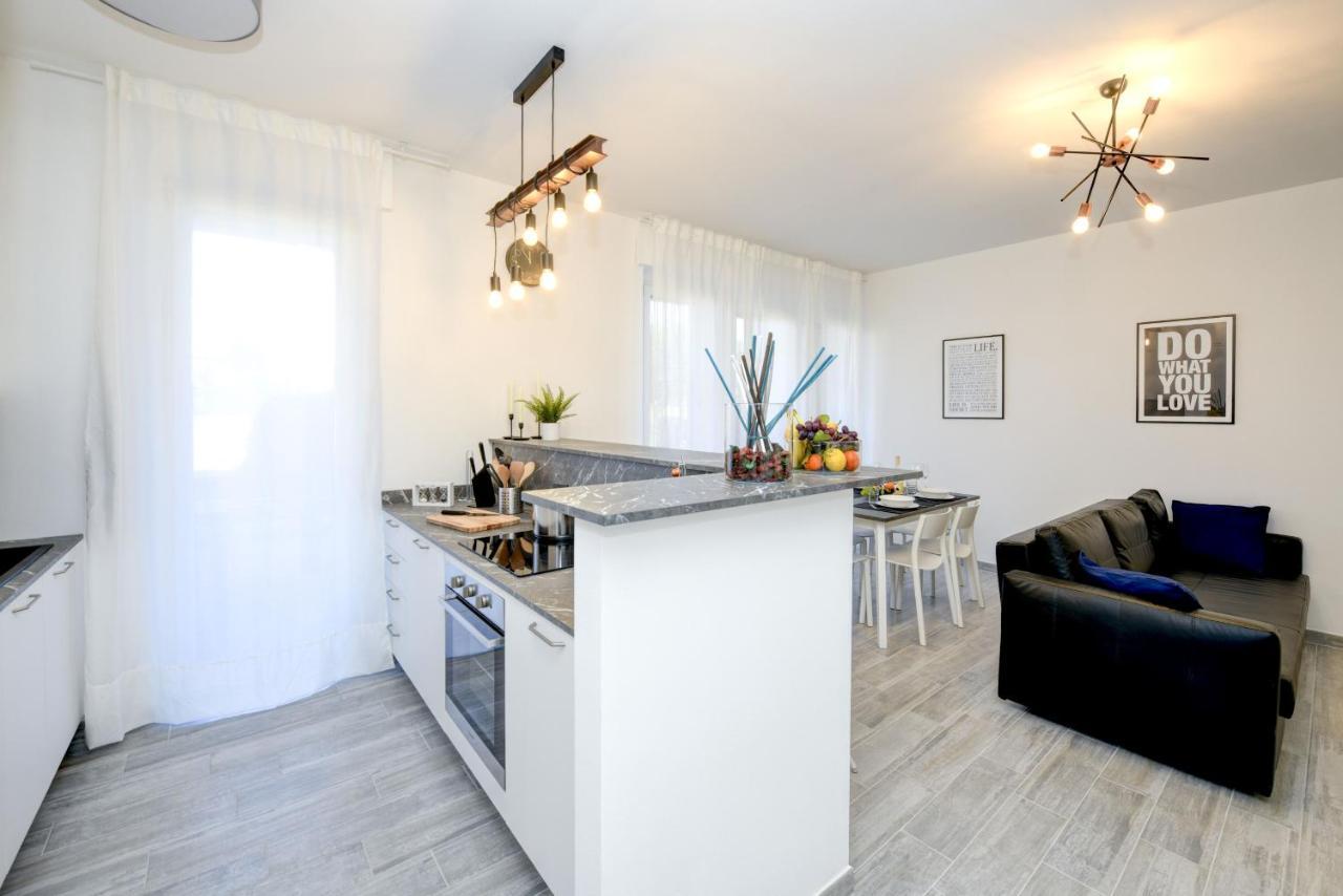 Virgo - Italian Homing Appartement Desenzano del Garda